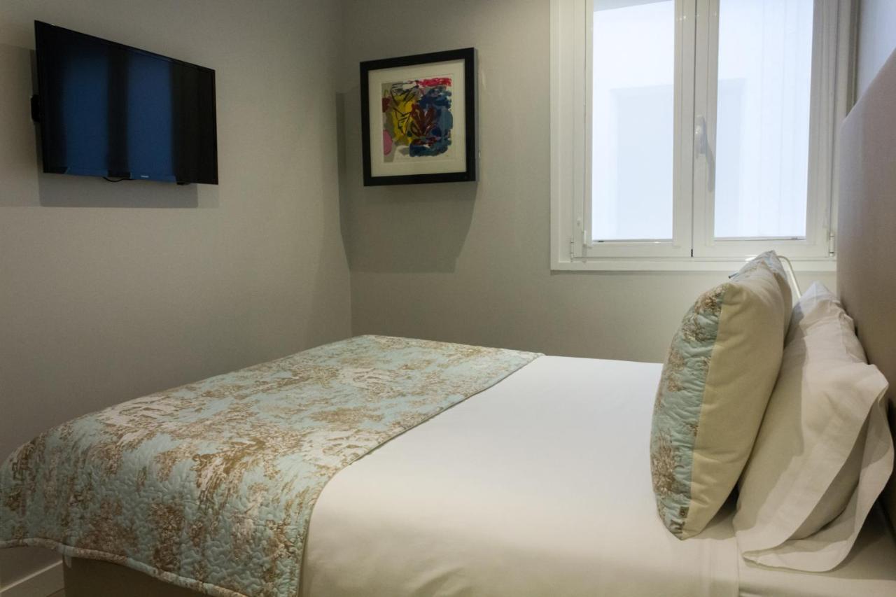Arenal Suites Preciados Μαδρίτη Δωμάτιο φωτογραφία